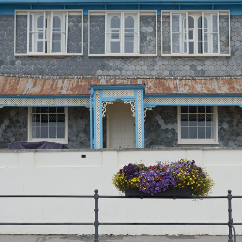 Seafront suspension